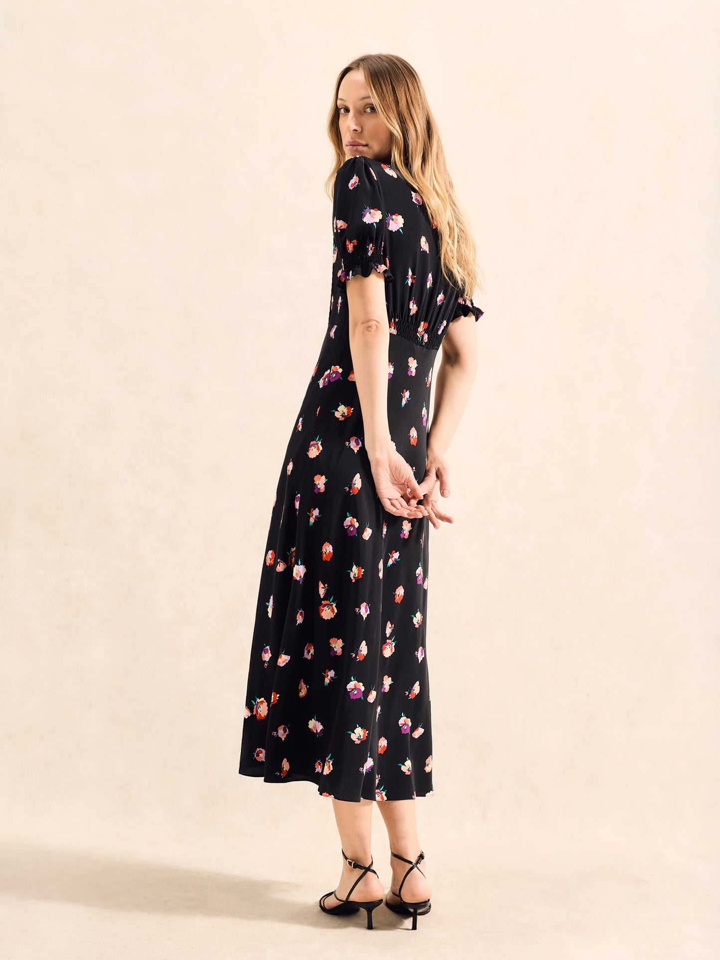 Petite Multi Pansy Print Shirred Cuff Midi Dress